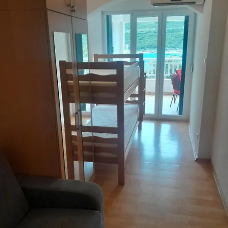 Amel Apartment *